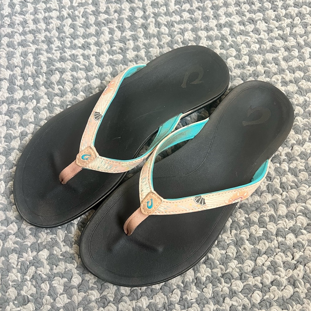 OluKai Black and Tan Sandals with Contoured Footbed